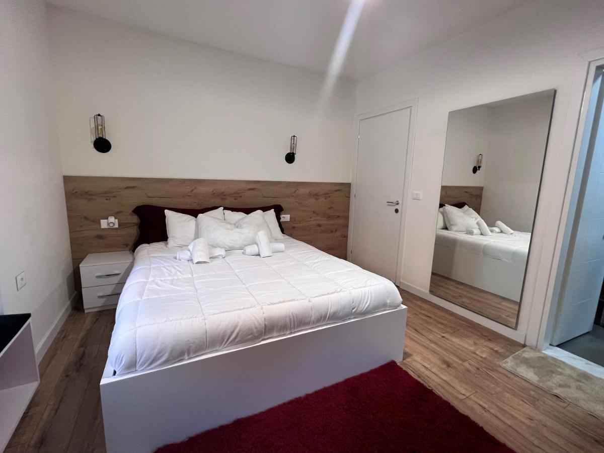 Grand Park & Bllok Area Rooms Tirana Eksteriør billede